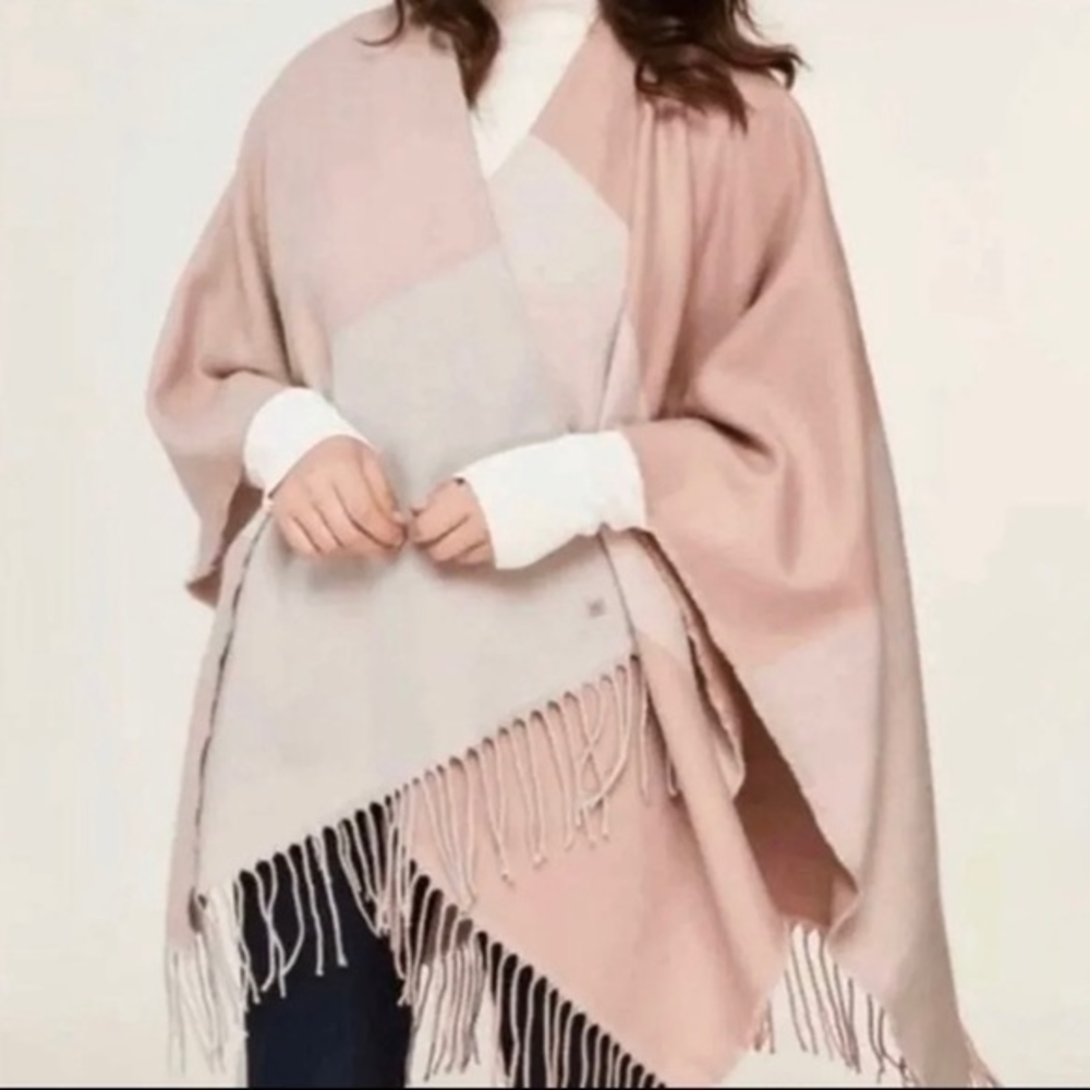 Soia‎ & Kyo Mirel Scarfigan Blush Fringe Wrap